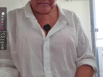  oldschool lady