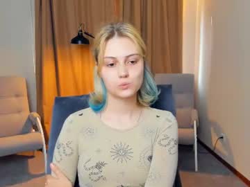 angelinaholly